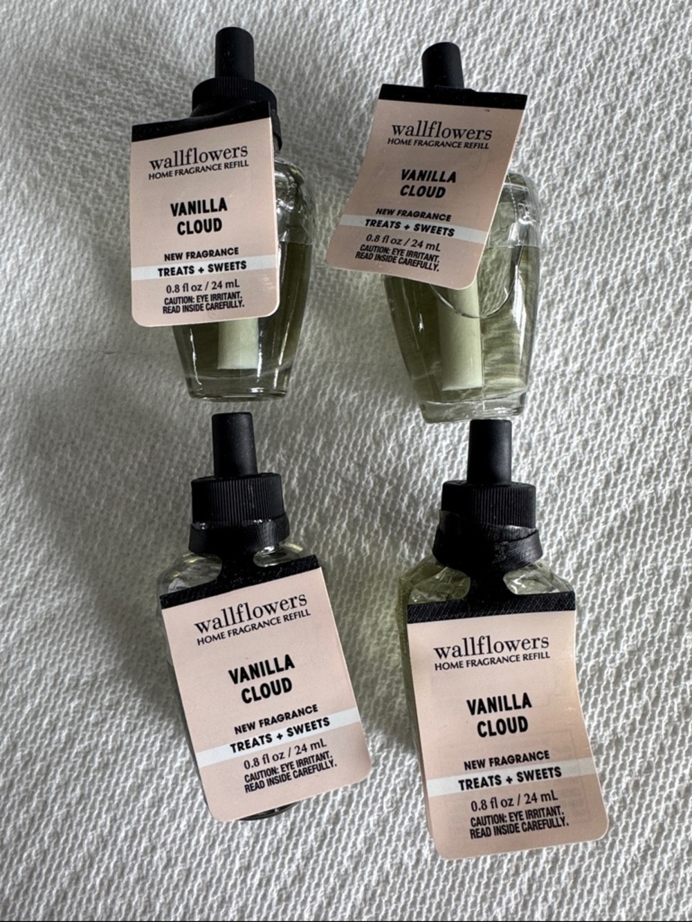 4 Bath and Body Works Vanilla Cloud wallflower refills brand new